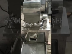 Ζάχαρη βράχου συντριβής με έναν χονδροειδή μύλο